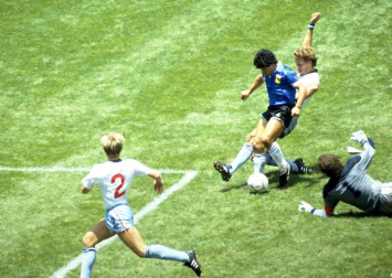 DIego Armando Maradona, el 'Pelusa', exfutbolista argentino y entrenador de fútbol falleció este miércoles 25 de noviembre a causa de una parada cardiorrespiratoria a los 60 años de edad.