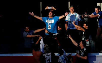 DIego Armando Maradona, el 'Pelusa', exfutbolista argentino y entrenador de fútbol falleció este miércoles 25 de noviembre a causa de una parada cardiorrespiratoria a los 60 años de edad.