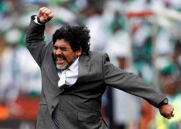 DIego Armando Maradona, el 'Pelusa', exfutbolista argentino y entrenador de fútbol falleció este miércoles 25 de noviembre a causa de una parada cardiorrespiratoria a los 60 años de edad.