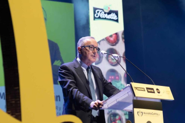 El arguedano Juan Miguel Floristán, ex director general de Florette Ibérica; y las empresas Tutti Pasta (Esquíroz), Gelagri (Milagro), y  Embutidos Goikoa (Sangüesa) recibieron los Premios Alimenta Navarra 2020, en un acto que se celebró en el Teatro Gaztambide de Tudela.