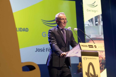 El arguedano Juan Miguel Floristán, ex director general de Florette Ibérica; y las empresas Tutti Pasta (Esquíroz), Gelagri (Milagro), y  Embutidos Goikoa (Sangüesa) recibieron los Premios Alimenta Navarra 2020, en un acto que se celebró en el Teatro Gaztambide de Tudela.