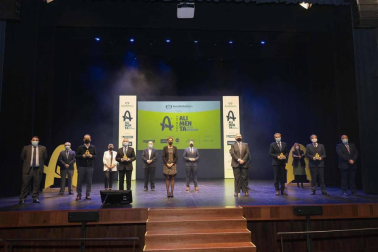 El arguedano Juan Miguel Floristán, ex director general de Florette Ibérica; y las empresas Tutti Pasta (Esquíroz), Gelagri (Milagro), y  Embutidos Goikoa (Sangüesa) recibieron los Premios Alimenta Navarra 2020, en un acto que se celebró en el Teatro Gaztambide de Tudela.