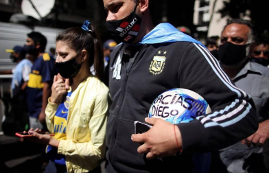 El velatorio público tiene lugar en la Casa Rosada en Buenos Aires
