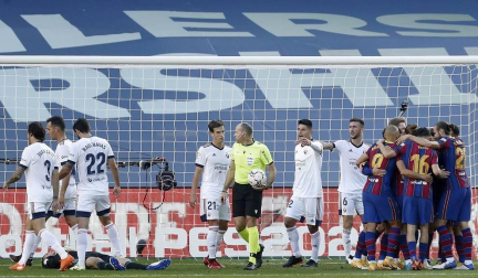 Imágenes del encuentro entre Barcelona y Osasuna, que han ganado los culés por 4-0.