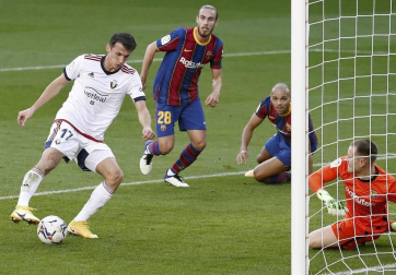 Imágenes del encuentro entre Barcelona y Osasuna, que han ganado los culés por 4-0.