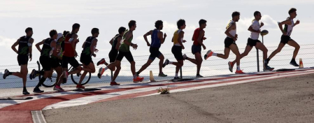 Iker Diges y Alicia Carrera se han proclamado campeones navarros de la distancia de 5 kilómetros en una carrera que ha acogido el Circuito de Los Arcos y que ha sido la primera prueba celebrada en Navarra tras la irrupción de la covid-19.