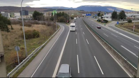 Vídeo con la protesta de camioneros navarros contra las medidas fiscales