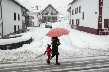 Fotos de Burguete, Roncesvalles y Espinal nevados tras la copiosa nevada
