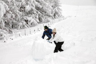 Fotos de Burguete, Roncesvalles y Espinal nevados tras la copiosa nevada