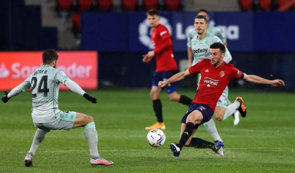 Galería de fotos del partido entre Osasuna y Betis, que ha finalizado con derrota rojilla por 0-2