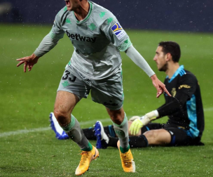 Galería de fotos del partido entre Osasuna y Betis, que ha finalizado con derrota rojilla por 0-2