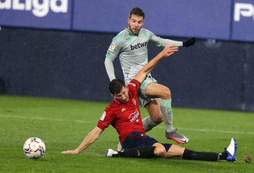 Galería de fotos del partido entre Osasuna y Betis, que ha finalizado con derrota rojilla por 0-2