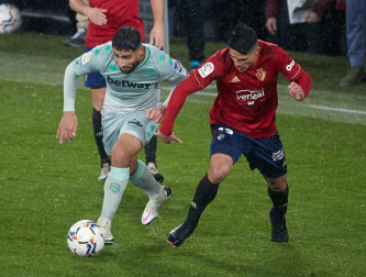 Galería de fotos del partido entre Osasuna y Betis, que ha finalizado con derrota rojilla por 0-2