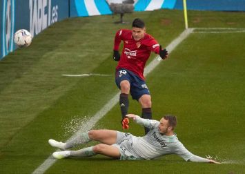 Galería de fotos del partido entre Osasuna y Betis, que ha finalizado con derrota rojilla por 0-2
