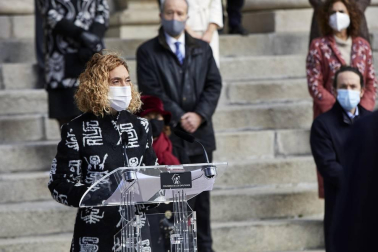 Las restricciones y el frío marcan un homenaje a la Constitución desangelado