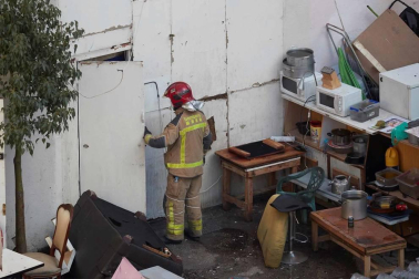 En la nave residían varias personas sin hogar