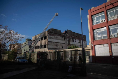 En la nave residían varias personas sin hogar