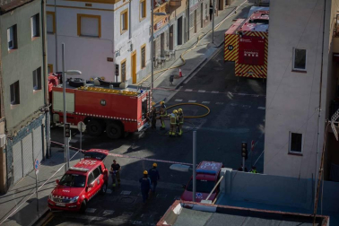 En la nave residían varias personas sin hogar