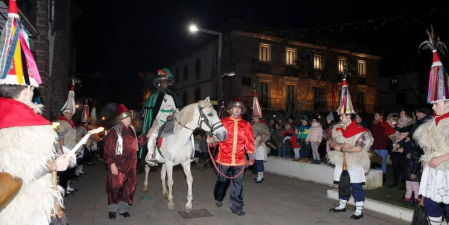 Fotos de las cabalgatas de los Reyes Magos en la Zona Norte 2019