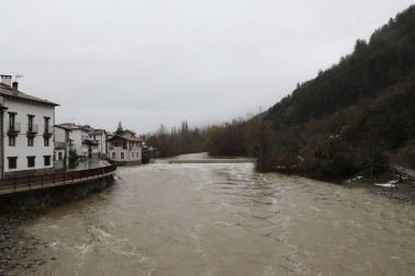 Sigue la vigilancia en los ríos de Navarra a la espera de nuevas crecidas