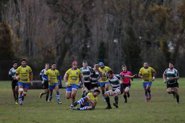 Partido de la quinta jornada de la liga División de Honor B