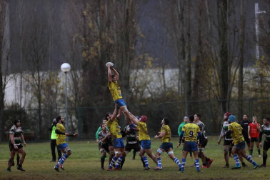Partido de la quinta jornada de la liga División de Honor B