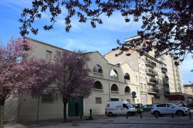 Las viejas casas de Gridilla darán paso a un nuevo edificio.