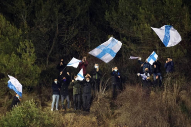 Imágenes del partido de primera ronda de Copa del Rey entre el Cantolagua y el Real Valladolid disputado en el estadio Merkatondoa.