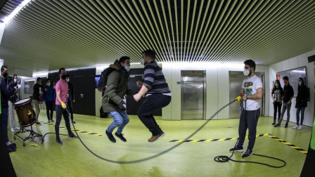 El Conservatorio Superior de Música de Navarra acogió un encuentro a favor del humor y contra el 'establishment' musical