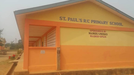 Antiguos estudiantes de Lekaroz y del Seminario de los Franciscanos Conventuales de Elizondo colaboran para financiar la construcción de dos depósitos de agua potable.