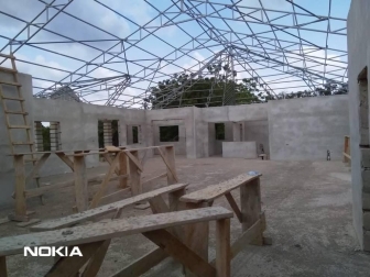 Antiguos estudiantes de Lekaroz y del Seminario de los Franciscanos Conventuales de Elizondo colaboran para financiar la construcción de dos depósitos de agua potable.