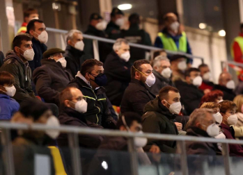 Imágenes del partido de primera ronda de la Copa del Rey disputado entre la Mutilvera y el Racing de Santander en Mutilva.