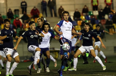 Imágenes del partido de primera ronda de la Copa del Rey disputado entre la Mutilvera y el Racing de Santander en Mutilva.