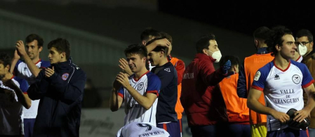 Imágenes del partido de primera ronda de la Copa del Rey disputado entre la Mutilvera y el Racing de Santander en Mutilva.