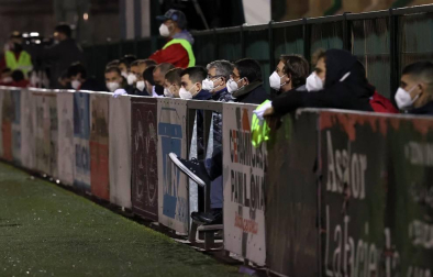 Imágenes del partido de primera ronda de la Copa del Rey disputado entre la Mutilvera y el Racing de Santander en Mutilva.