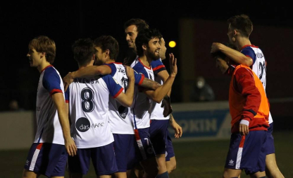 Imágenes del partido de primera ronda de la Copa del Rey disputado entre la Mutilvera y el Racing de Santander en Mutilva.