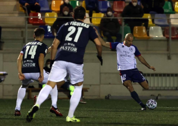 Imágenes del partido de primera ronda de la Copa del Rey disputado entre la Mutilvera y el Racing de Santander en Mutilva.