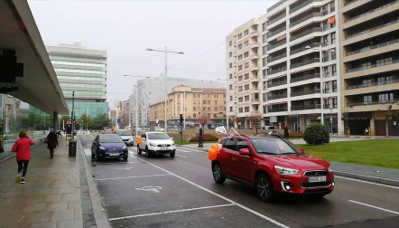 Unos 2.000 vehículos en la manifestación en Pamplona contra la 'ley Celaá'