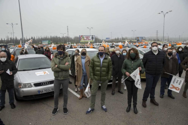 Unos 2.000 vehículos en la manifestación en Pamplona contra la 'ley Celaá'