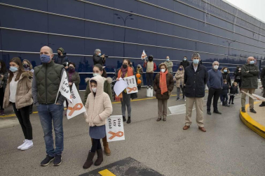 Unos 2.000 vehículos en la manifestación en Pamplona contra la 'ley Celaá'