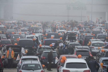 Unos 2.000 vehículos en la manifestación en Pamplona contra la 'ley Celaá'
