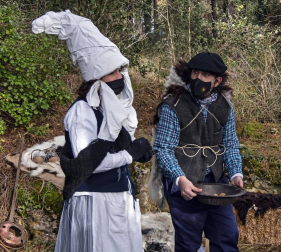 Pese a la pandemia de coronavirus, la localidad navarra celebró la tradicional cabalgata del carbonero pero con el cumplimiento de las medidas preventivas presente.