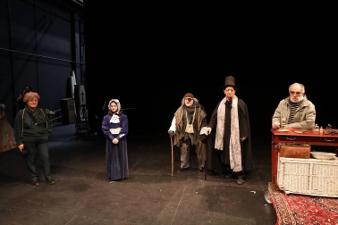 Cincuenta años después de su primer estreno, Villava acoge este sábado una nueva adaptación y puesta en escena del clásico de Dickens