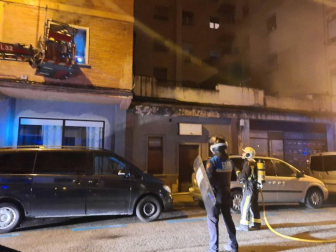 El fuego lo inició un inquilino que se había atrincherado en su casa después de una intervención por violencia de género.