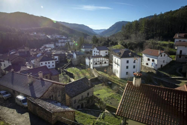 Calles, paisajes, rincones y todas las vistas posible de Roncal, localidad del pirineo navarro.