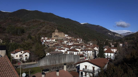 Calles, paisajes, rincones y todas las vistas posible de Roncal, localidad del pirineo navarro.
