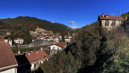 Calles, paisajes, rincones y todas las vistas posible de Roncal, localidad del pirineo navarro.