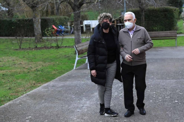 Imágenes de los primeros pacientes de El Vergel en ser vacunados.