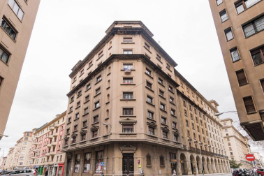 A la venta piso reformado de 200 m2 en Paulino Caballero