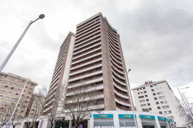 A la venta piso reformado de 200 m2 en Paulino Caballero